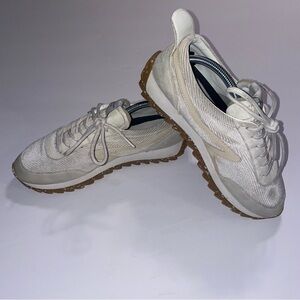 rag and bone retro runner cream corduroy shoe size 41 or size 8 US
